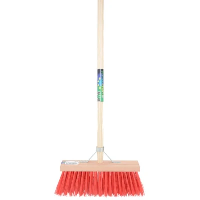 Afbeelding van Straatbezem kunstvezel rood 29cm met steel 120cm