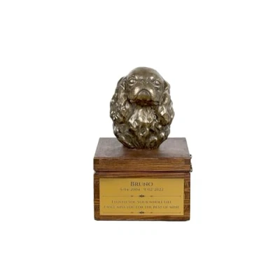 Afbeelding van Cavalier King Charles Spaniel urn hond met beeldje voor hondenas