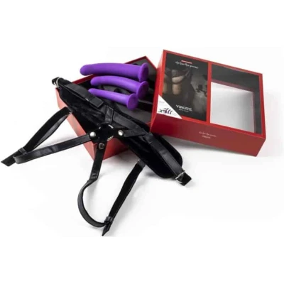 Afbeelding van Virgite Strap on Harnas met dildo set paars maat S/M/L