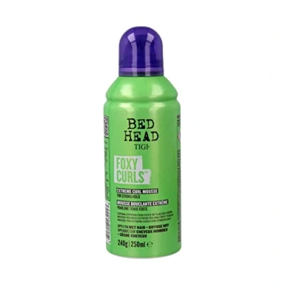 Afbeelding van TIGI Bed Head Foxy Curls Foam voor krullend haar, sterke bevestiging, 250 ml
