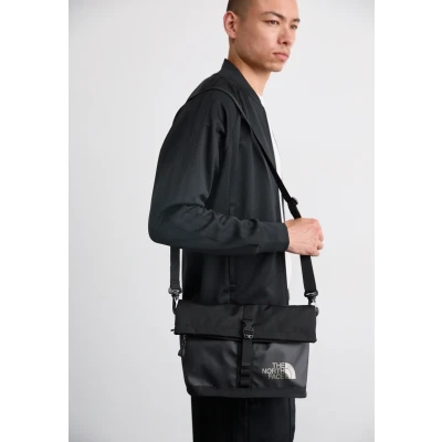 Afbeelding van The North Face BASE CAMP Shoulder BAG Unisex Schoudertas, Maat: One Size, Black/asphalt grey/smoked pearl