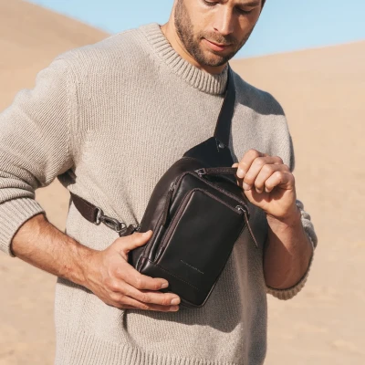 Afbeelding van The Chesterfield Brand Leren Crossbody Tas Bruin Riga