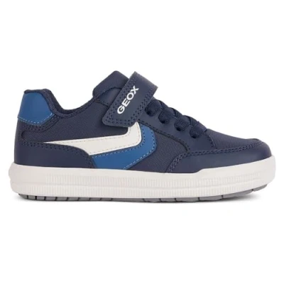 Afbeelding van Geox J Arzach Boy A Sneakers voor jongens, Marineblauwe jeans.