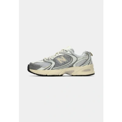 Afbeelding van New Balance U530 Unisex Sneakers laag, Maat: 44, Silver metallic Schoenen