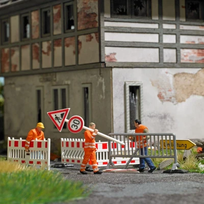 Afbeelding van Busch 79900 H0 Action set afsluitingen opstellen figuren Bouwpakket