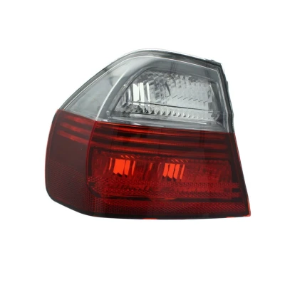 Afbeelding van TYC 11 0908 21 2 Achterlicht Links Buitenste deel Rookgrijs Zonder lamphouder BMW: 3 Saloon