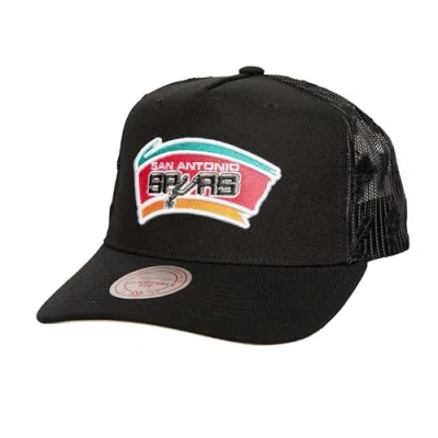 Afbeelding van Mitchell &amp; Ness NBA Monogram Trucker Cap HWC San Antonio Spurs, zwart, één maat, zwart.