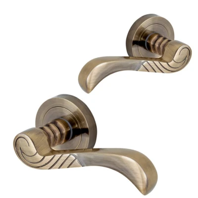 Afbeelding van Aleppo Deurklink rond rozet antiek messing complete set