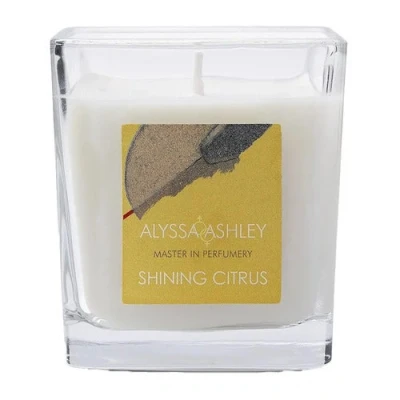 Image de Alyssa Ashley Shining Citrus Bougie Parfumée 145 grammes