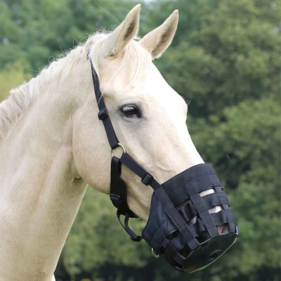 Afbeelding van Shires Graasmasker Comfort Black Shet Pony