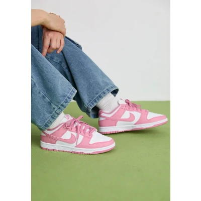 Afbeelding van Nike Sportswear DUNK NEXT Nature Sneakers laag, Dames, Maat: 36, White/elemental pink Hoogwaardig imitatieleer