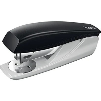 Image de Leitz Petite Agrafeuse de Bureau, Capacité 25 Feuilles, Noir, Boîtier Ergonomique, Agrafes Incluses, Gamme NeXXt, 55016095