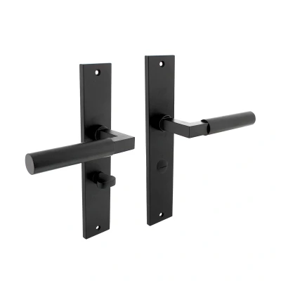 Afbeelding van Intersteel Deurkruk Bau Stil op schild 245x45 mm WC63/8 mat zwart