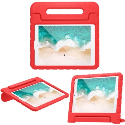 Afbeelding van iMoshion Tablet Hoes Kinderen Geschikt voor iPad 8 (2020) 8e generatie / 7 (2019) 7e 9 (2021) 9e Kidsproof Backcover met handvat Rood