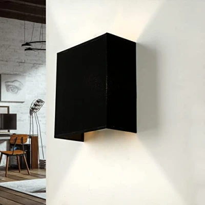 Afbeelding van Binnenwandlamp Alice rechthoekig van zwarte stof in moderne stijl loft design 1xE27 ideaal voor de woonkamer
