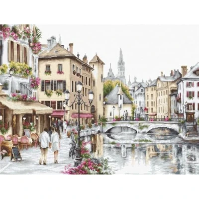 Afbeelding van LUCA S borduurpakket BRUG DER LIEFDE LAKE ANNECY telpatroon om te borduren 45 x 34 cm