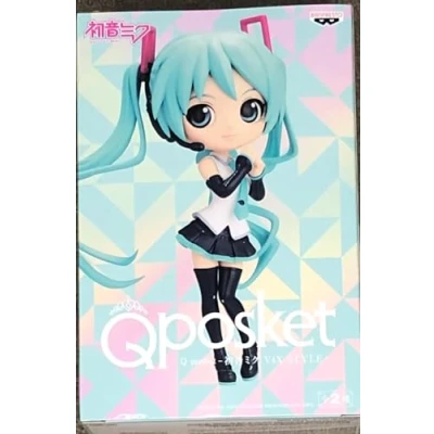 Afbeelding van Banpresto Figuur Q Posket Hatsune Miku V4X Style (Ver.B) 14 cm BP18912 Veelkleurig