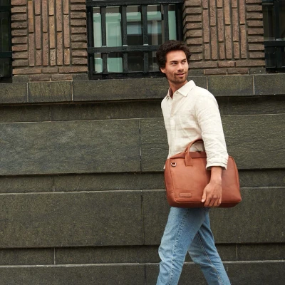 Afbeelding van Plevier Structure Gherkin Leren Laptoptas 1 vak 15,6&#039;&#039; cognac