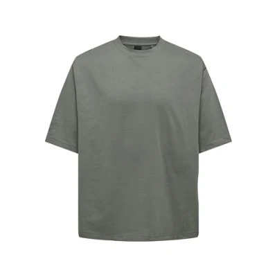 Afbeelding van ONLY &amp; SONS Tshirt Millenium Grijs L