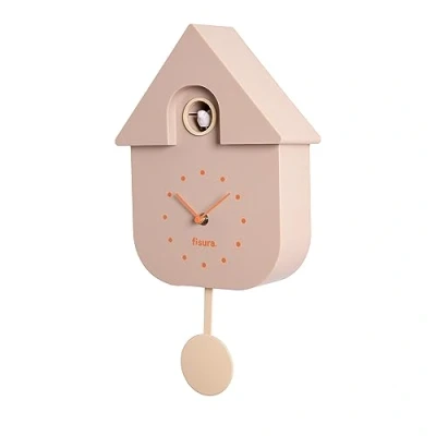 Image de Fisura Coucou beige avec cadran orange. mural. Horloge murale originale. Fonctionne 3 piles AA non incluses. 21,5 x 8 41,5 cm. Fabriquée en plastique ABS.