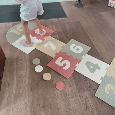 Afbeelding van Roolsy Speelmat Hinkelmat Speelkleed Puzzel speelgoed Hinkelspel vloerpuzzel Incl. opbergtas