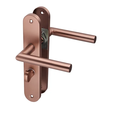 Afbeelding van Deurklink op rond Schild WC slot PC 63mm Mat Koper Ferrano