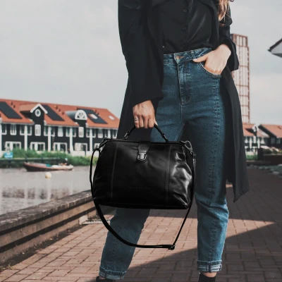 Afbeelding van The Chesterfield Brand Leren Dokterstas Zwart Shaun
