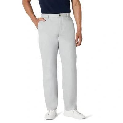 Image de Amazon Essentials Pantalon chino infroissable à devant plat pour homme (disponible en grande taille large), gris clair, 86,4 x 78,7 cm (l L)