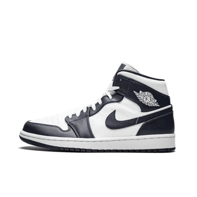 Afbeelding van Air Jordan 1 Mid White Metallic Gold Obsidian 554724 174 Maat 42 WIT Schoenen