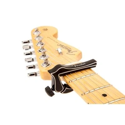 Image de Accessoires guitares FENDER DRAGON CAPO POUR GUITARE ELECTRIQUE ET ACOUSTIQUE Capodastres