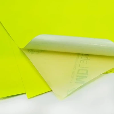 Afbeelding van MD Labels 50 stuks universele zelfklevende etiketten DIN A4 bedrukbare in neongeel schrijfpapieretiketten 210 x 297 mm