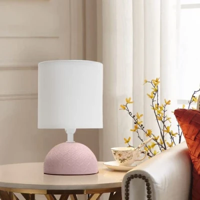 Afbeelding van Nachtlampje, keramische lamp, semi ovaal, roze, behuizing met eenvoudig roze design, lampenkap van witte stof, fitting E14 (lamp niet inbegrepen) H24 cm