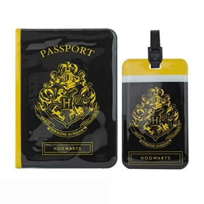 Afbeelding van Harry Potter Hogwarts Tag and Passport Cover Set