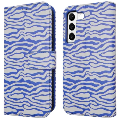 Afbeelding van iMoshion Hoesje Geschikt voor Samsung Galaxy S22 Met Pasjeshouder Design Bookcase smartphone Meerkleurig / White Blue Stripes