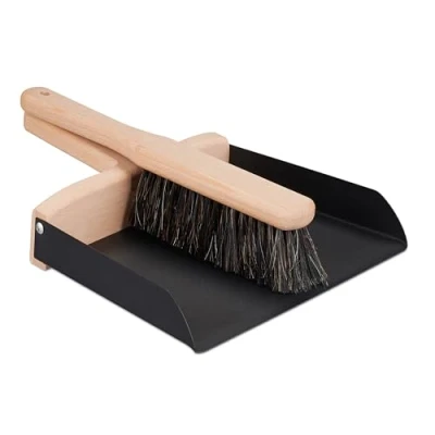 Afbeelding van Relaxdays Set veger en schep, voor thuis op de camping, metaal beukenhout, zwart/natuur, 1 stuk
