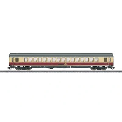Afbeelding van Märklin 43861 H0 sneltreinrijtuig purperrood/beige 1e klas van de DB Apmz 121