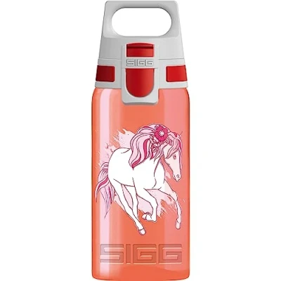 Image de SIGG VIVA ONE gourde enfant Horses Club (0,5 L), bouteille d&#039;eau avec bouchon étanche, réutilisable sans produits toxiques utilisable à une main