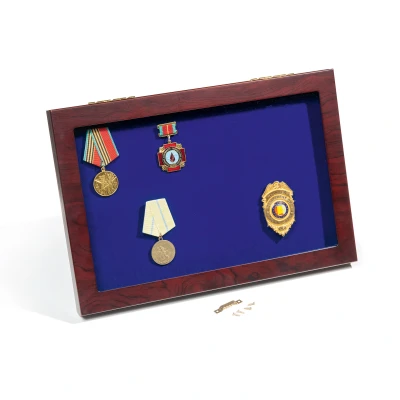 Afbeelding van Leuchtturm Leuchtturm, Presentatie Display, Honor geschikt voor Medailles Mahoniekleur met blauw interieur afm: 380x260x32 mm. per st.