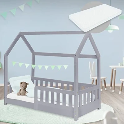 Afbeelding van Kinderbed Huisbed 70x140 cm lichtgrijs gemaakt van dennenhout incl. matras H 10cm uitvalveilig dak en lattenbodem ML Design