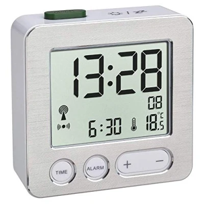 Afbeelding van TFA Dostmann 60.2545 digitale wekkerradio (wit aluminium met batterijen)