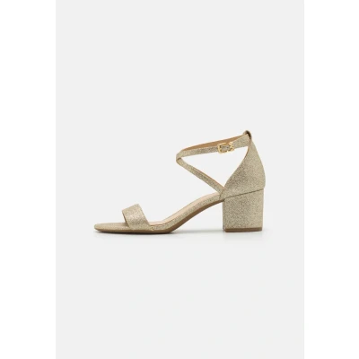 Afbeelding van Michael Kors Serena FLEX Sandalen, Dames, Maat: 38, Pale gold Leer