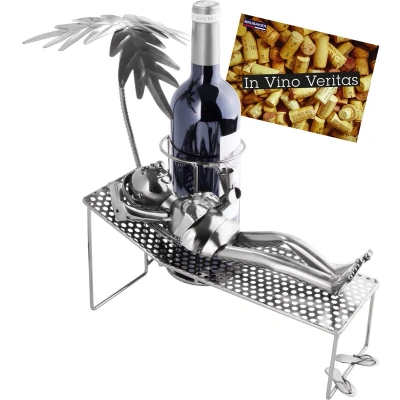 Afbeelding van BRUBAKER Wijnfleshouder Vrouw op Vakantie Metalen Sculptuur Flessenrek met Palmboom en Ligstoel Wijn geschenk Wenskaart Wijnrek
