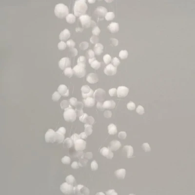 Afbeelding van Guirlande sneeuwbal l135 cm wit Decoris