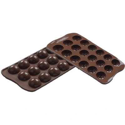 Afbeelding van Silikomart Siliconen Bonbonvorm Voetbal (15x) Ø2,7x1,4cm