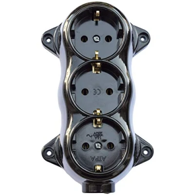 Afbeelding van Stopcontact FEST RETRO 3 voudige 16A 250V opbouw montage messing dik zwart bakeliet, look oud