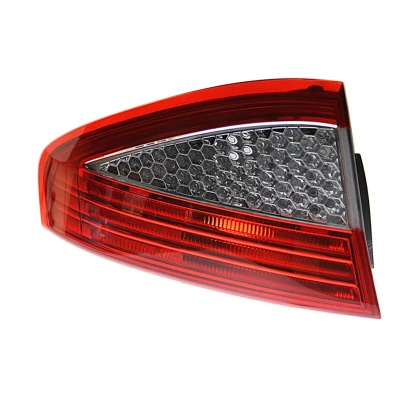 Afbeelding van TYC 11 11692 01 2 Achterlicht Links Buitenste deel Zonder lamphouder FORD: MONDEO 4 Stufenheck