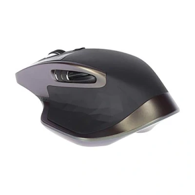 Afbeelding van Logitech MX Master Wireless Mouse gebruik op elk oppervlak, ergonomische vorm, supersnel scrollen, oplaadbaar, voor Apple Mac of Microsoft Windows computers zwart/goud