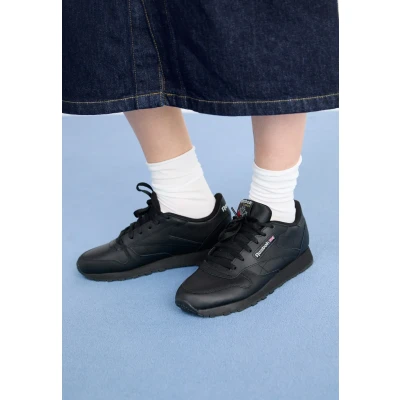 Afbeelding van Reebok Classic Sneakers zwart Leer Dames Maat 37