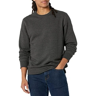 Image de Amazon Essentials Sweat shirt à col rond en polaire (grandes tailles disponibles) Men&#039;s, Charbon Chiné, M