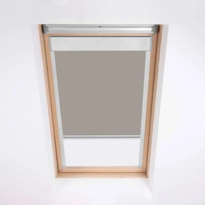 Afbeelding van Skylight Verduisteringsrolgordijn voor Velux dakvensters Lichtgrijs Zilverkleurig aluminium frame C04